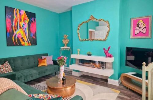 Montpellier Apartment | Eclectic 1BD in the Heart of Cheltenham!