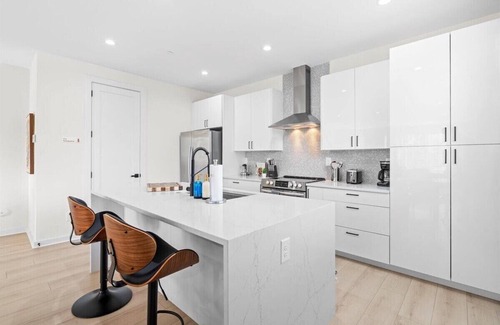 North Charlotte Apartment | Eclectic Room w/Bath in Charlotte near Truist