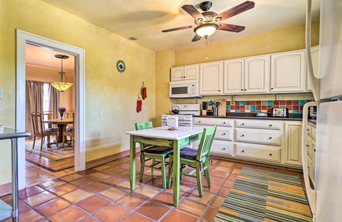 Truth or Consequences Cottage | Eclectic Home: Walk to Town & Bath District!