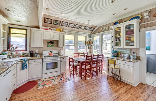 Wildomar House | Eclectic Wildomar Home: 6 Mi to Santa Rosa Plateau