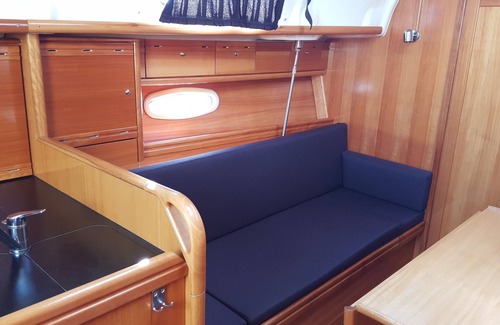 Greifswald Boat Rental | Eclipse of the sun. Living on the yacht in the city center