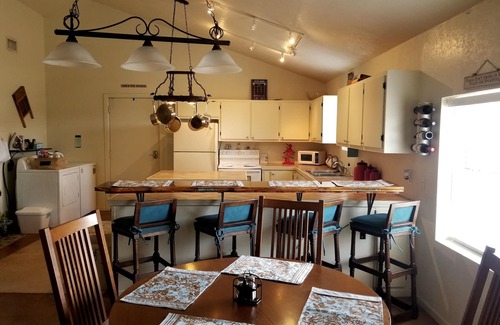 Kingsland House | Eclipse Ready! Beautiful Covered Patio - King and Queen Beds - Huge Greatroom