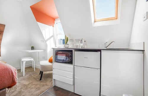 Folkestone Apartment | Eco Aparthotel - Heights Studio