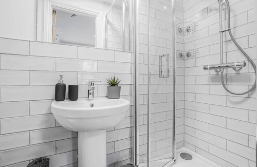 Folkestone Apartment | Eco Aparthotel - Heights Studio