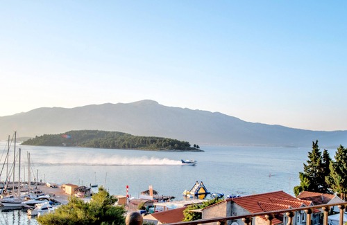 Lumbarda Apartment | Eco Aparthotel The Dreamers' Club - Love for 4