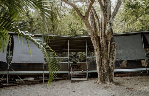 Byfield Cottage | Eco Deck Double Swag Tent