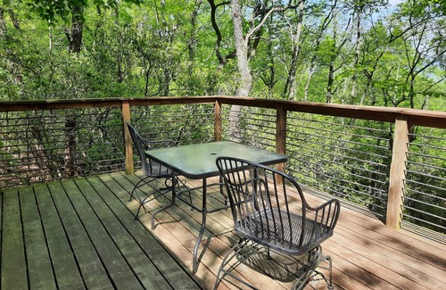 Dahlonega Cabin | Eco Deluxe Cabin - Barefoot Hills