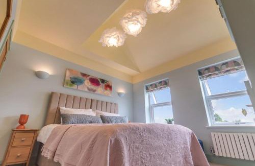 Norwich House | Eco Friendly Luxury Townhouse with Parking