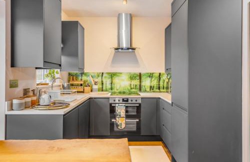 Norwich House | Eco Friendly Luxury Townhouse with Parking