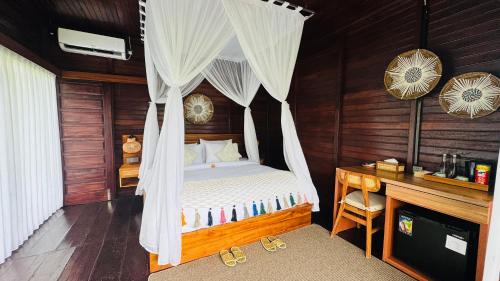 Tegallalang Bed & Breakfast | Eco Oasis Wooden Villa Ubud