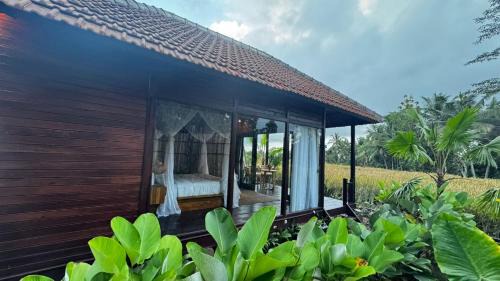 Tegallalang Bed & Breakfast | Eco Oasis Wooden Villa Ubud