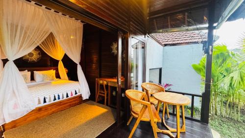 Tegallalang Bed & Breakfast | Eco Oasis Wooden Villa Ubud