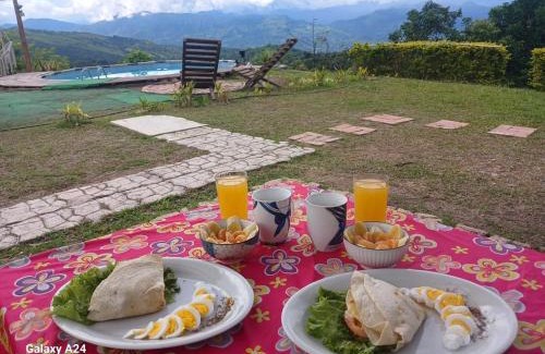 Villeta Hotel | Eco Ortalis Cabañas