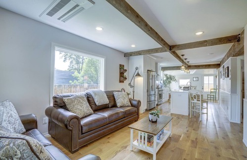 Franklin to the Fort House | Eco11thStreetChic 3-bedroom in peaceful Missoula with WiFi, AC, Fenced Yard