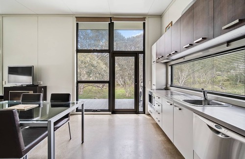 Crackenback Ski Chalet | Ecocrackenback 2 'Sustainable chalet close to the slopes.'