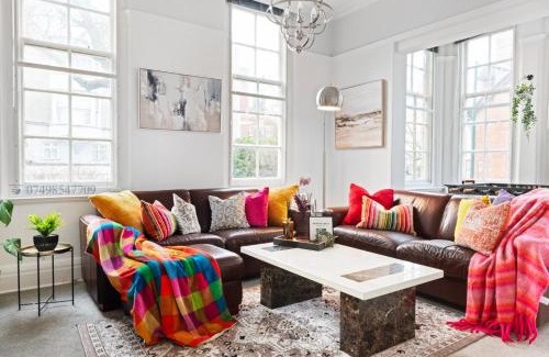 Nottingham Apartment | EcoCrest-Superior 2 Bedroom - Free Parking - Sleeps 5 guests