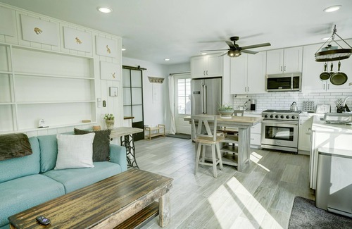 Franklin to the Fort House | EcoMidtownChaletBrooklinenSheetsPrivtPrkgFencedYrd