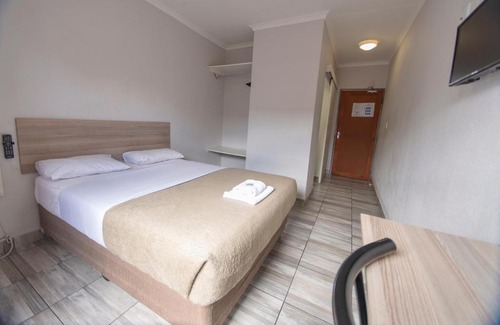 Greater Johannesburg Metropolitan Area Hotel | Ecomotel Louis Botha