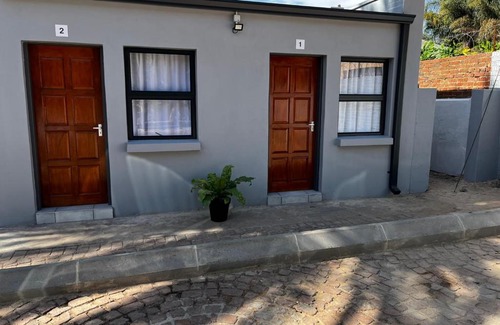 Greater Johannesburg Metropolitan Area Hotel | Ecomotel Louis Botha