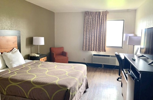 Columbus Hotel | Econo Inn