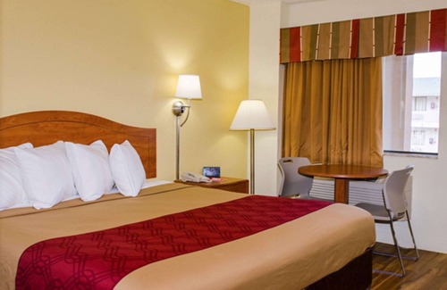 Canyon Acres Hotel | Econo Lodge Albuquerque East