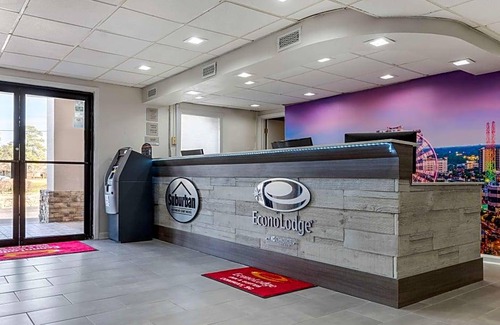 Red Hill Hotel | Econo Lodge at the University