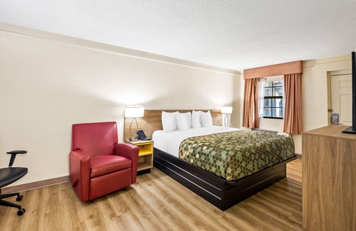 Augusta Hotel | Econo Lodge Augusta North - Washington Road
