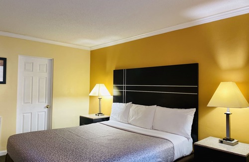 Atlantic City Hotel | Econo Lodge Beach and Boardwalk