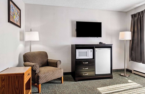 Billings Hotel | Econo Lodge Billings