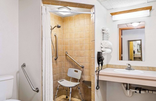Billings Hotel | Econo Lodge Billings