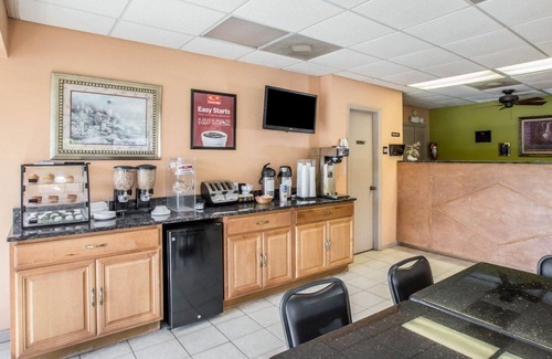 Asheville Hotel | Econo Lodge Biltmore