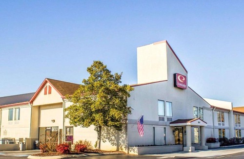 Burlington Cabin | Econo Lodge Burlington I-40