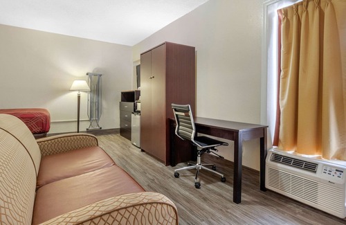 Columbia Hotel | Econo Lodge Fort Jackson