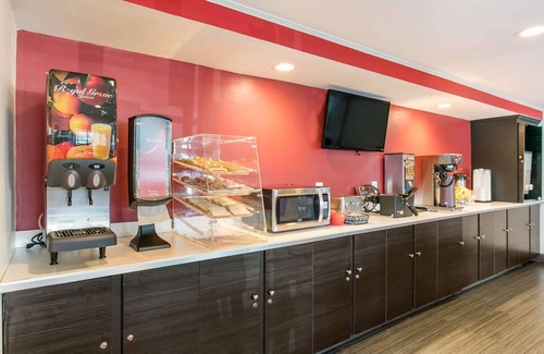 Frederick Hotel | Econo Lodge Frederick I-70