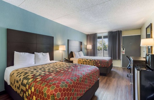 Gallatin Hotel | Econo Lodge Gallatin - Metro Nashville