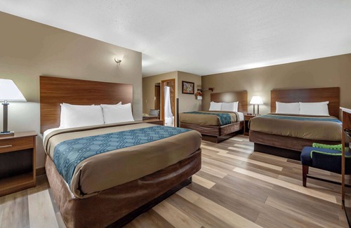 Hays Hotel | Econo Lodge Hays I-70