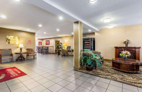 Evansville Hotel | Econo Lodge Inn & Suites Evansville