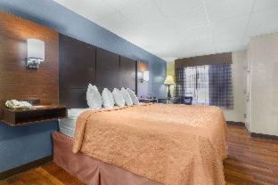 Gatlinburg Hotel | Econo Lodge Inn & Suites Gatlinburg at the Convention Center