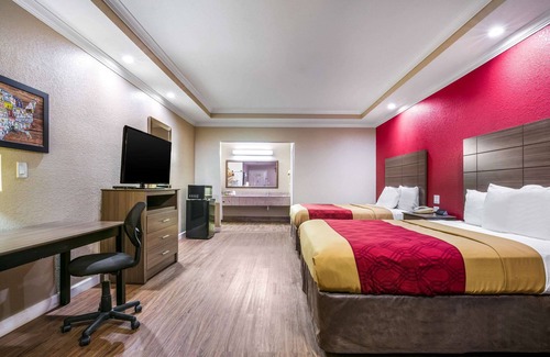 Horn Lake Hotel | Econo Lodge Inn & Suites Horn Lake - Southhaven