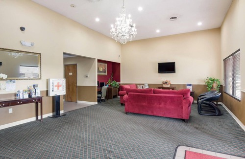 Knoxville Hotel | Econo Lodge Inn & Suites Knoxville East