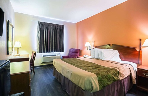 Ripley Hotel | Econo Lodge Inn & Suites