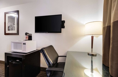 Williams Hotel | Econo Lodge Inn & Suites Williams - Grand Canyon Area
