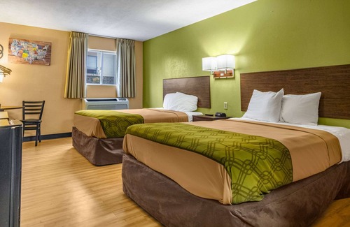 Kent Hotel | Econo Lodge Kent - Akron West