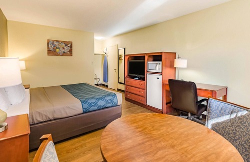 Lexington Hotel | Econo Lodge Lexington Downtown near I-81