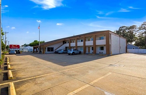 North Camellia Acres Hotel | Econo Lodge Little Creek
