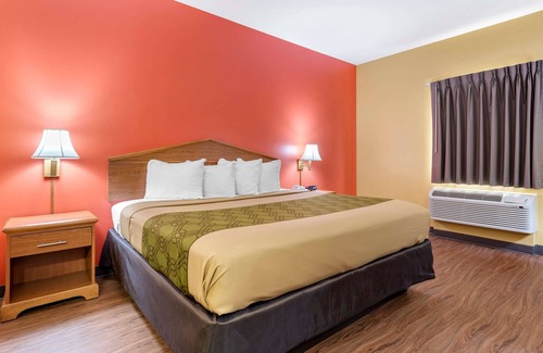 Buechel Hotel | Econo Lodge Louisville Airport