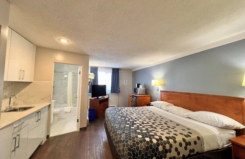 Banff Trail Hotel | Econo Lodge Motel Village