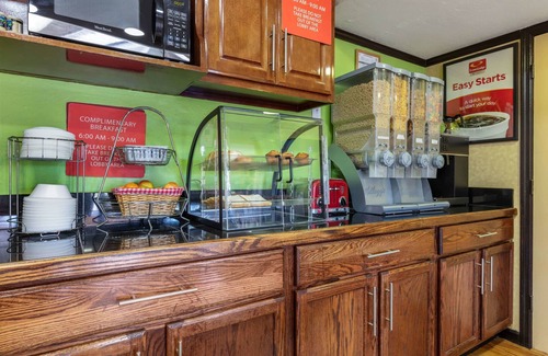 Nashville Hotel | Econo Lodge Nashville near Percy Priest Lake