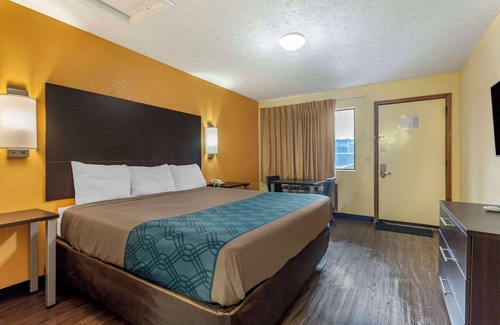 Talbot's Corner Hotel | Econo Lodge Nashville North