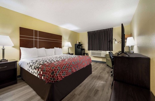 Fredericksburg Hotel | Econo Lodge Spotsylvania Town Center